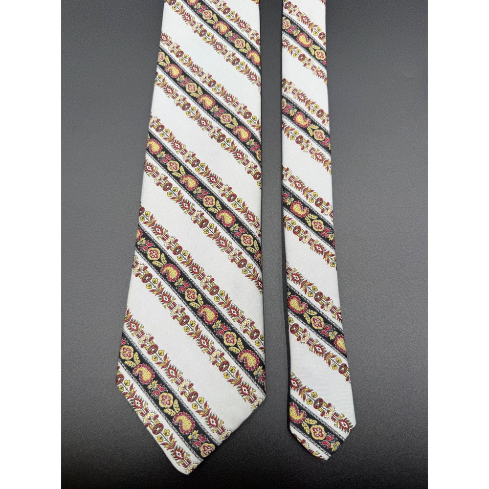 Bene Mens Necktie Stripe Paisley Floral Grey Red Yellow Polyester 3.25" Wide